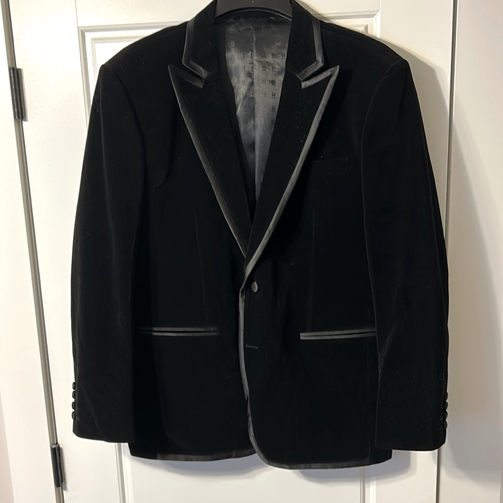 Custom Made Black Velvet Tuxedo Jacket. Worn Once! Size 44R.